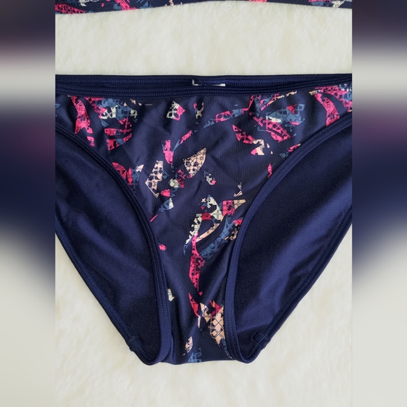 LOLE Bathing suit - Picture 2 of 3